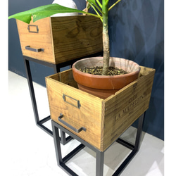アイアンと古材BOXのプランター台　Ｍサイズ　観葉植物　プランター　アンティーク　おしゃれ　カフェ風　アイアン 4枚目の画像