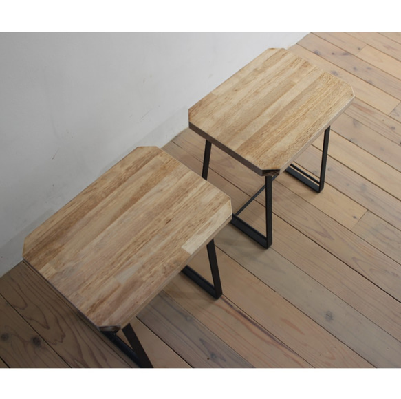 木とアイアンのスツール　チェア　ベンチ　サイドテーブル併用　観葉植物　キャンプ　椅子　カフェ風　無垢板 3枚目の画像