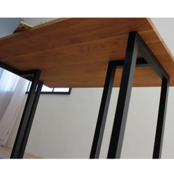 ダイニングテーブル　ナラ無垢材　アイアン脚　置くだけ　組立不要　ローテーブルにも対応　industrial　 3枚目の画像