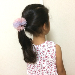 大きなチュールポンポンのヘアゴム★焦げ茶色 ★ ふわふわ♫　１個です★ 4枚目の画像