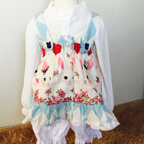 うさぎ刺繍エプロン付きオリジナルチェックチュニックブラウス