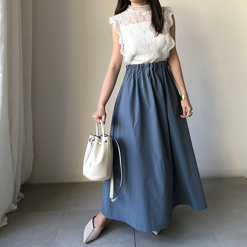 【美品】ノースリーブ　総レース　トップス amie studio 【SALE 6%OFF 8/3 10:00まで】amie studio【2025