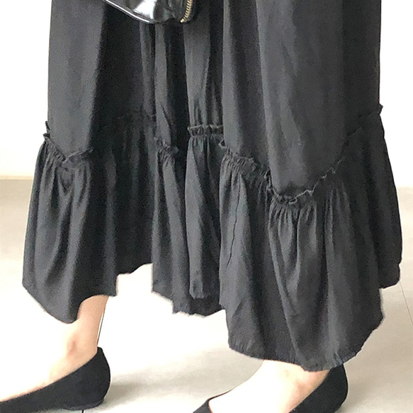 【終了】送料０　２色 大人可愛いティアードのサラ軽レーヨンのスカート  ミディアムスカート【レーヨンティアードスカート】 3枚目の画像