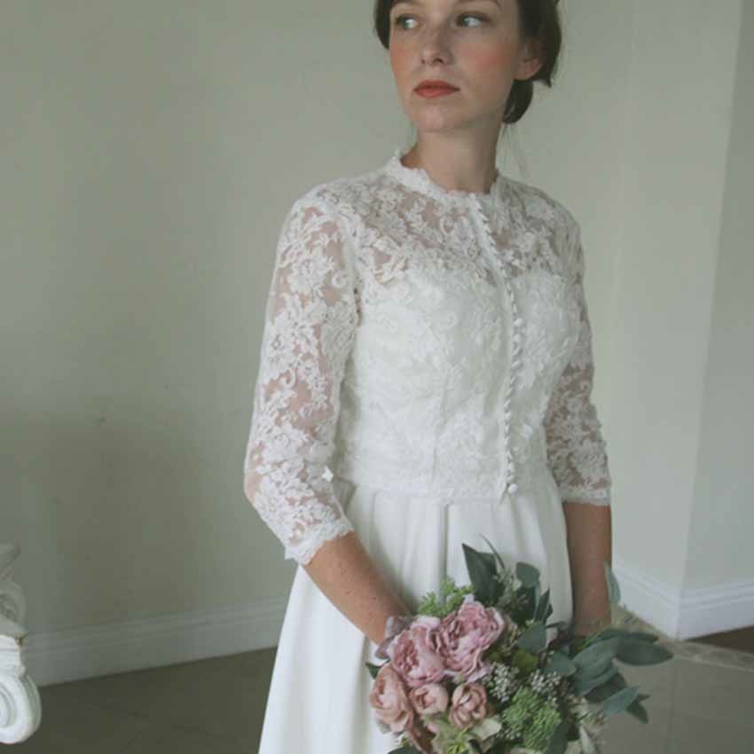 クラシカルな総レースボレロ　ウエディング　前ボタン７分袖ウェディングボレロ【ダイアナボレロ】