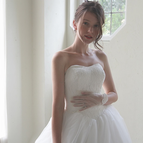 ブライダル ウェディングドレス 新作 総レースのビスチェにトレーン付のチュールドレス【lace bigドレス】 新作