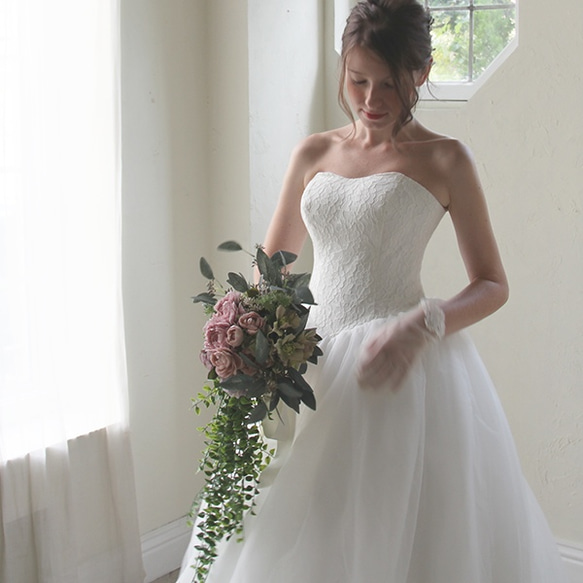 ブライダル ウェディングドレス 新作 総レースのビスチェにトレーン付のチュールドレス【lace bigドレス】 新作