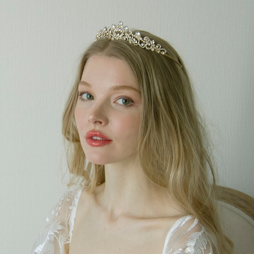 旧ホーンティアラ　ゴールド 終了】 ウェディング ウエディングティアラ ゴールドカラーのティアラ