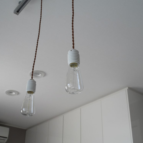 ペンダントライト Material（ホワイト） 裸電球 シンプル LED