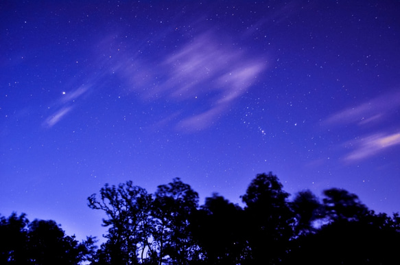 暮らしを彩る。写真パネル #夜空と雲と星々 2枚目の画像