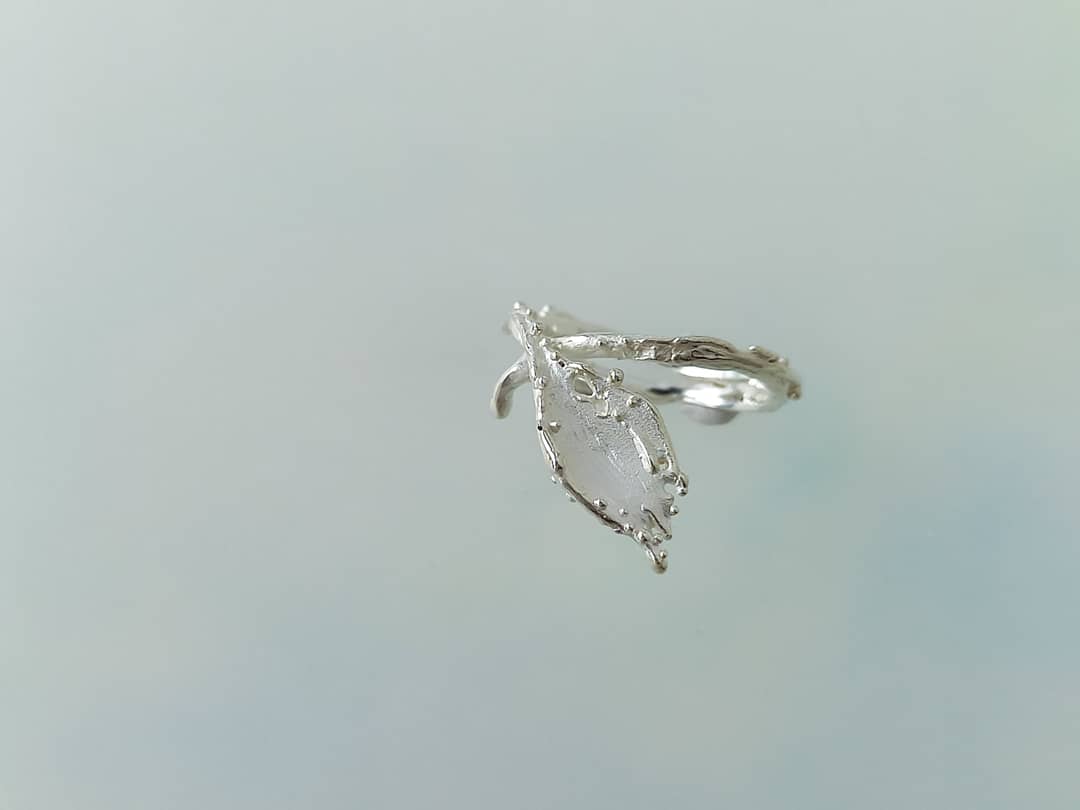 星空から舞い降りた花びら　リング