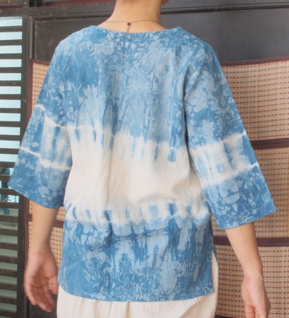 1点ものインディゴ染め（藍染）の七分袖コットンシャツ 2枚目の画像