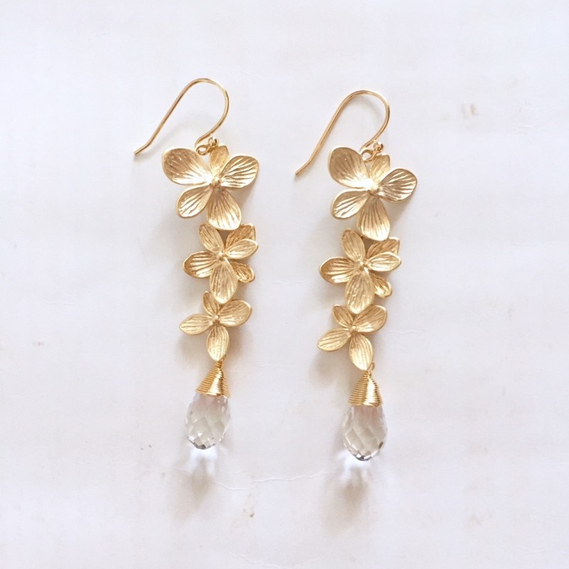 トリプルフラワークリスタルピアス