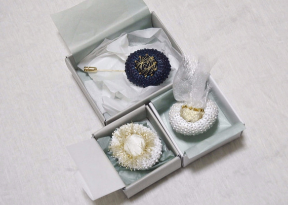 ウニの骨からできたブローチ パールホワイト sea urchin broach pearl white 8枚目の画像