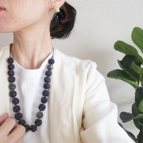 軽い軽いネックレス[紺×金] 衛星の首飾りM satellite necklace M  