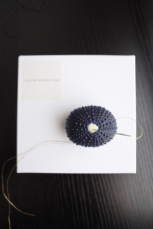 ２サイズ　ウニ ピンクッション  真夜中の色 sea urchin pincushion midnight blue 3枚目の画像