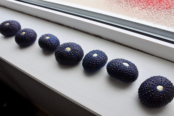 ２サイズ　ウニ ピンクッション  真夜中の色 sea urchin pincushion midnight blue 6枚目の画像