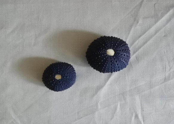 ２サイズ　ウニ ピンクッション  真夜中の色 sea urchin pincushion midnight blue 5枚目の画像