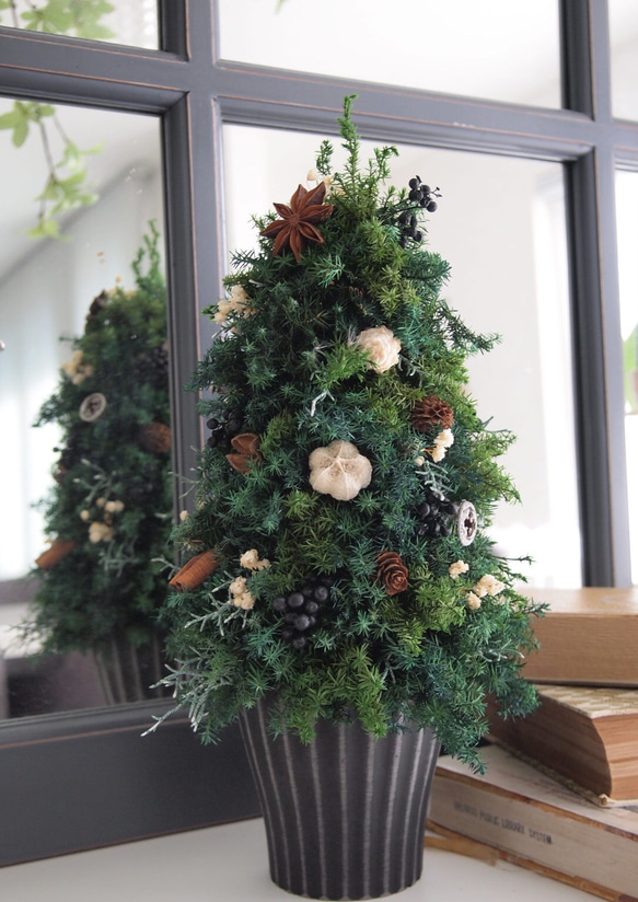 大人のクリスマス：スタイリッシュシンプルツリー：プリザーブドフラワーで年中飾れます* 3枚目の画像