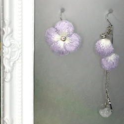 Creema限定 刺繍ピアス/イヤリング 紫陽花 1枚目の画像