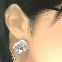 Creema限定 刺繍ピアス/イヤリング 紫陽花 2枚目の画像