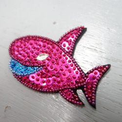 サメ　スパンコール刺繍　ステッカー 4枚目の画像