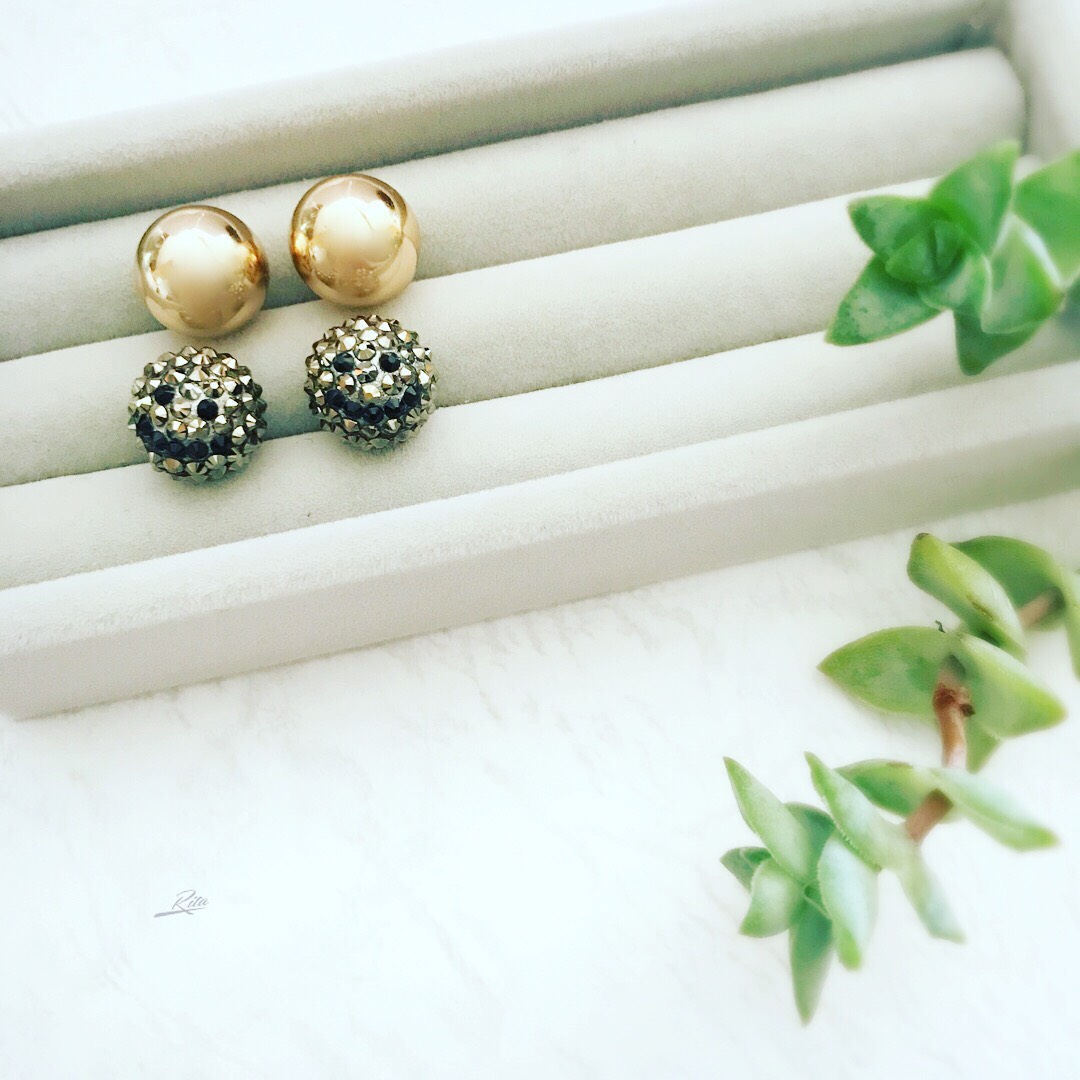 スマイルダブルパールピアス(メタリックゴールド)