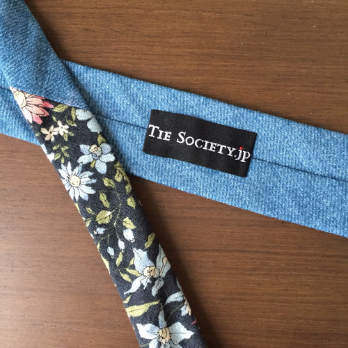 TIE YOUR TIE 花柄 ネクタイ 青色 デニムブルー&花柄ネクタイ(角タイ) ネクタイ・蝶ネクタイ