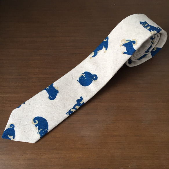 青い柴犬のネクタイ 1枚目の画像