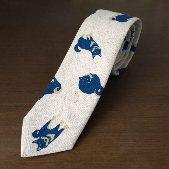 青い柴犬のネクタイ 3枚目の画像