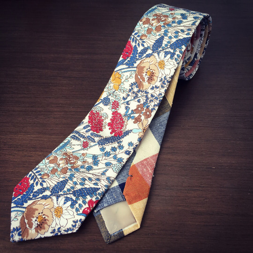 花柄＆チェック柄ネクタイ《ハンドクラフトネクタイ》 ネクタイ