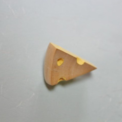 厚切りチーズのブローチ　Ｂ 3枚目の画像