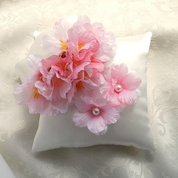 ピンク桜のリングピロー 2枚目の画像