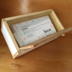 送料込み！木製ティッシュボックス 白(水玉柄） 3枚目の画像