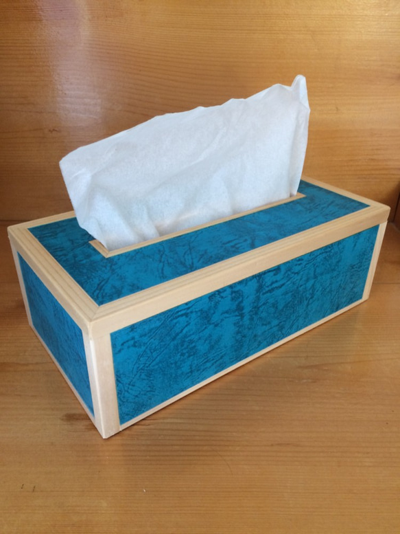 送料込み！木製ティッシュボックス 青緑(レザー調) 2枚目の画像