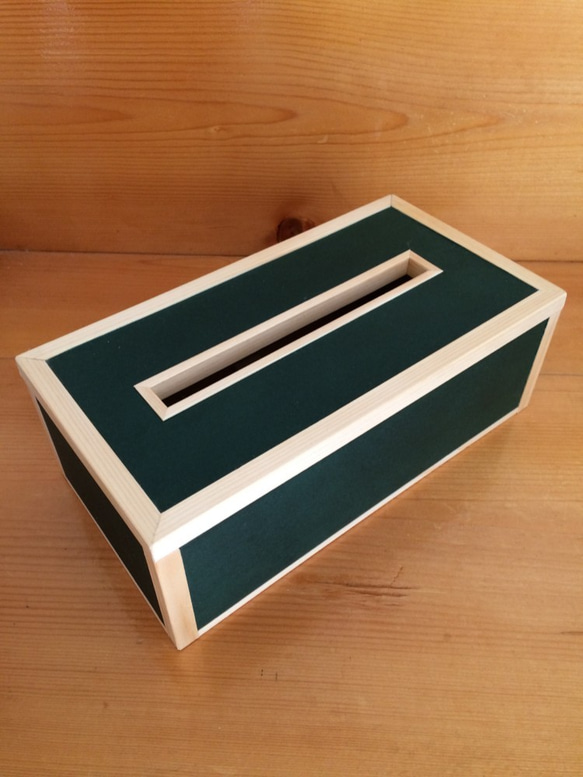 送料込み！木製ティッシュボックス 緑 1枚目の画像