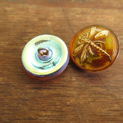チェコの職人ガラスボタン　小トンボ　茶色２ヶ 2枚目の画像