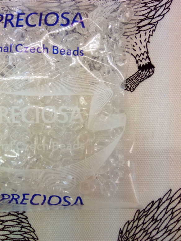 チェコの丸ビーズ　透明クリスタルビーズ 2枚目の画像