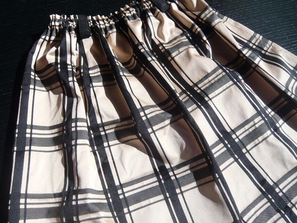 フェミニン　ギャザースカート 4枚目の画像
