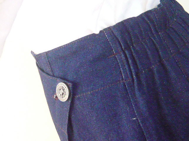 大人シルエットのデニムラップスカート