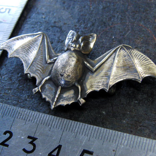 ラスト1点 真鍮ブラス製 蝙蝠(こうもり)大型帯留め 着物や浴衣の帯締め