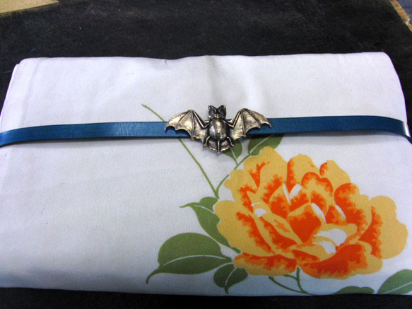 真鍮ブラス製　蝙蝠(こうもり)大型帯留め　着物や浴衣の帯締め飾り・ブレスレット飾りに 4枚目の画像