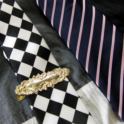 真鍮ブラス製 レトロゴシックデザインネクタイピン(タイバー)1個