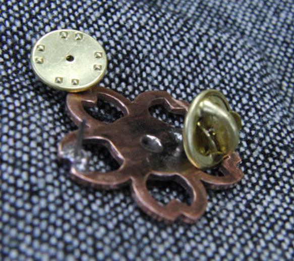 送料無料　銅ブロンズ製 桜花デザインピンズブローチ　ジャケットやハットの飾りに 2枚目の画像