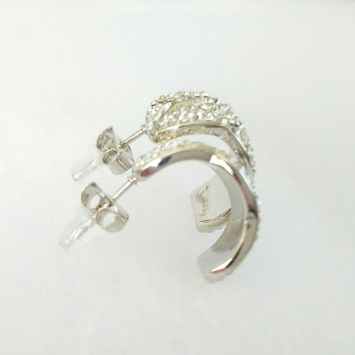 キラキラ輝くグルーデコ® ココ.クラッシュ風ピアス ピアス