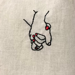 刺繍トートバッグ hold hands 【受注生産】 2枚目の画像