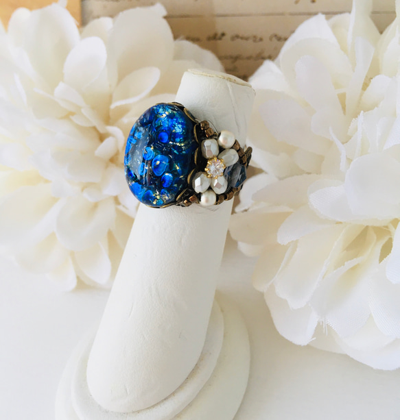 美しいブルーガラスのアンティーク調指輪 【送料無料】 3枚目の画像