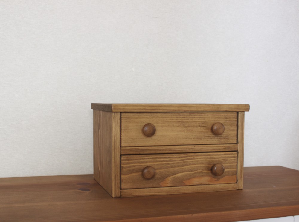 ２段の小物入れ