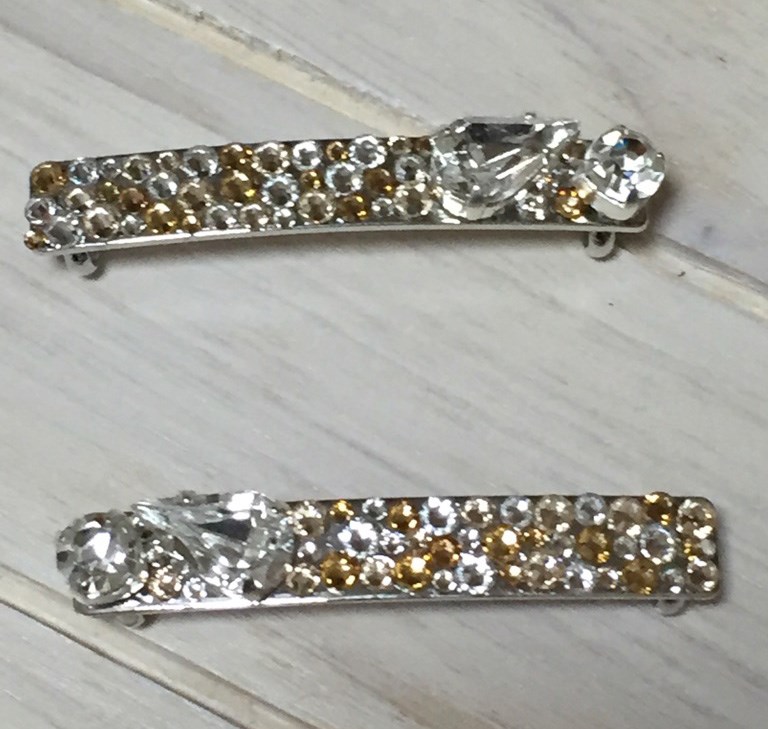 大き目ビジューがエレガント☆靴ひも飾り2個☆ベージュ×クリスタル☆スワロフスキー デコ☆シューピアス