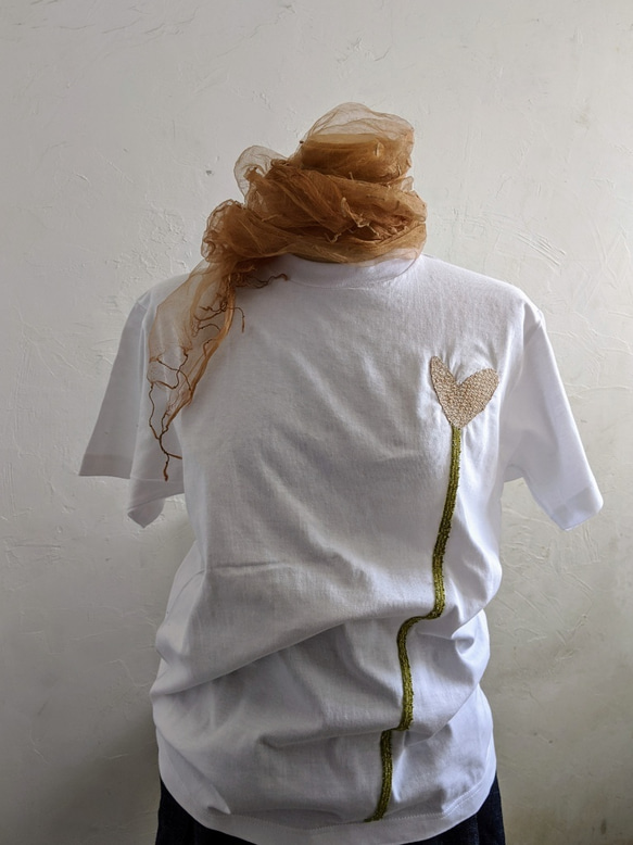 夏•半袖の裂織ステッチTシャツ•桜染のお花 3枚目の画像