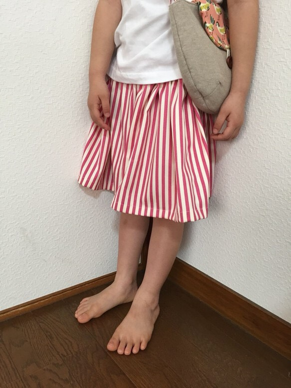 ストライプスカート薄赤 3枚目の画像